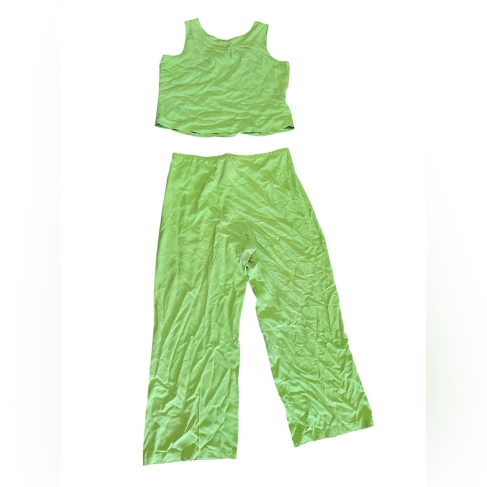 Green two piece pant and tank top lounge set - Picture 3 of 3